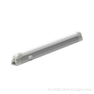 High bright 950lm 600mm 2ft Led Tube Light T5 IP44 110 Lm/W